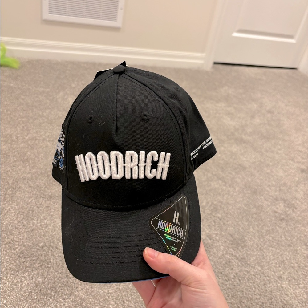 BNWT authentic hoodrich hat